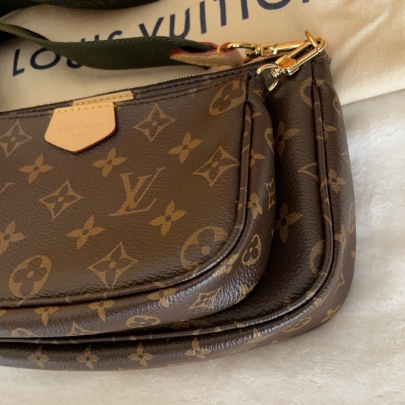 Multi Pochette Accessories NEW. BRAND NEW. AND. AUTHENTIC! - Picture 3 of 16